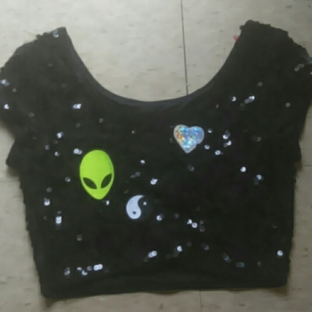 Sequined Alien top - Picture 3 of 4