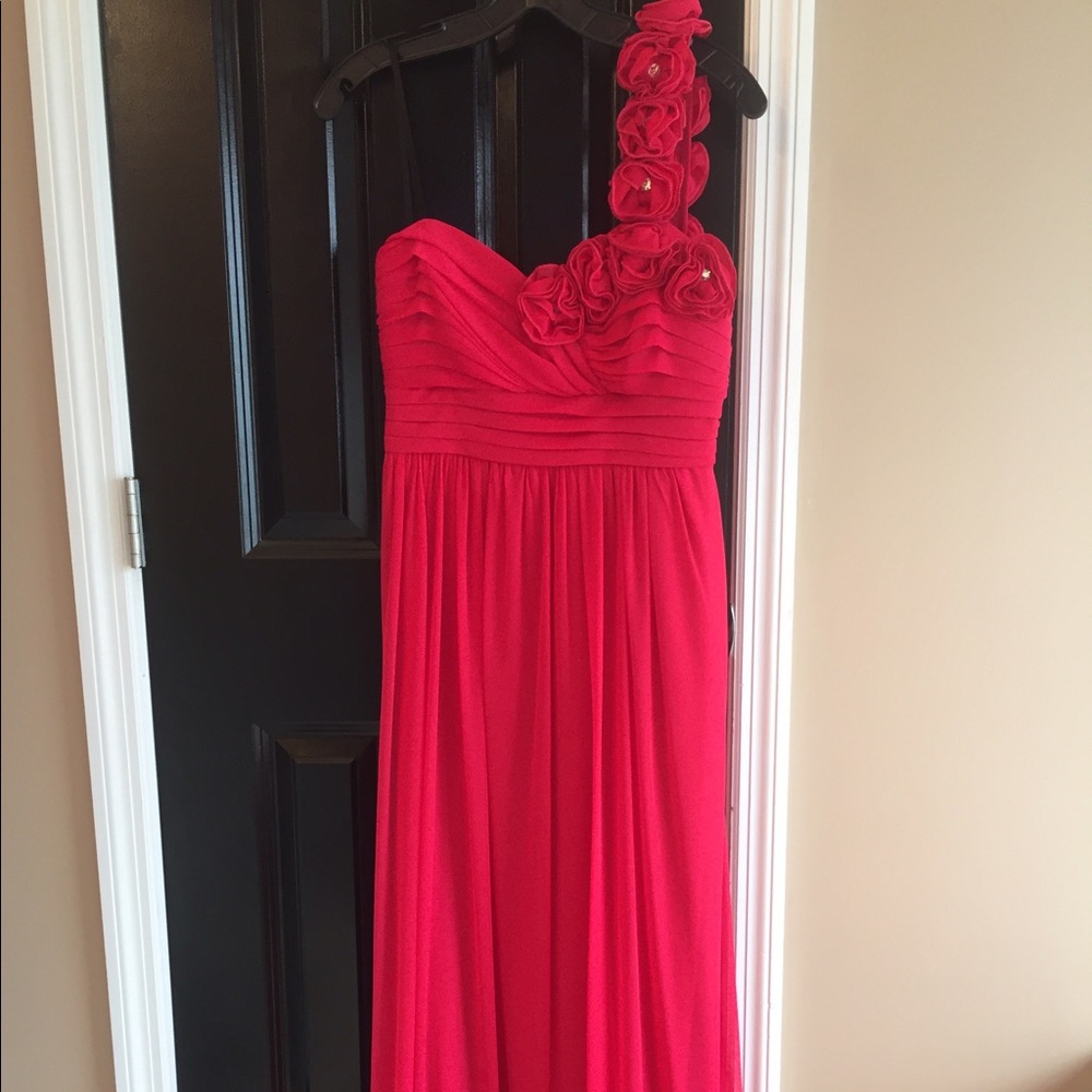 💃🏼PROM PERFECT💃🏼 City Triangles One strap gown