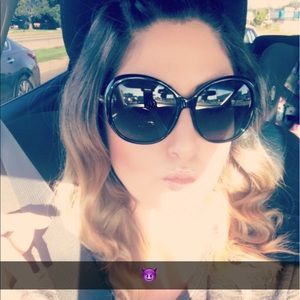 Meet your Posher, Rosa