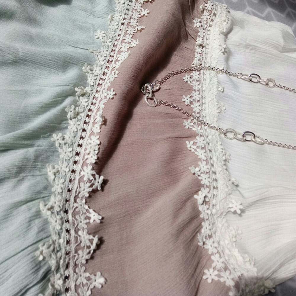 MEGA DROP!! Size S - Beautiful Infinity Raine Top - Picture 7 of 8