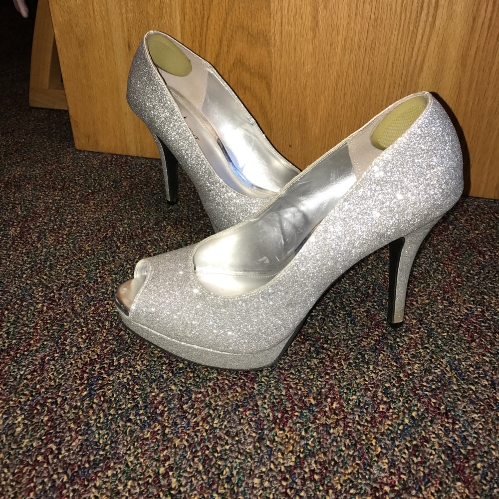 Silver Sparkly Pumps