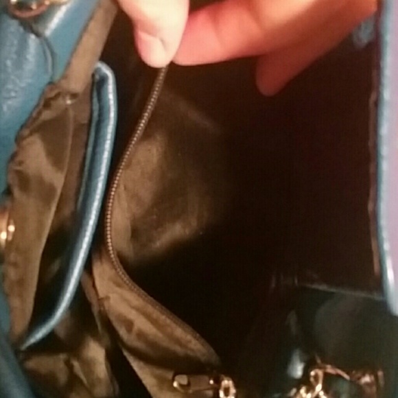 Authentic Nicole cross body bag - Picture 3 of 6