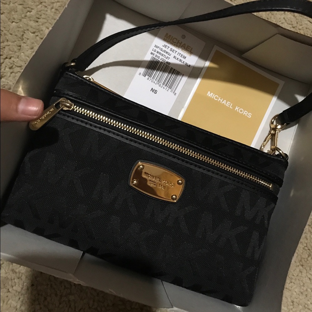 Michael Kors Wristlet