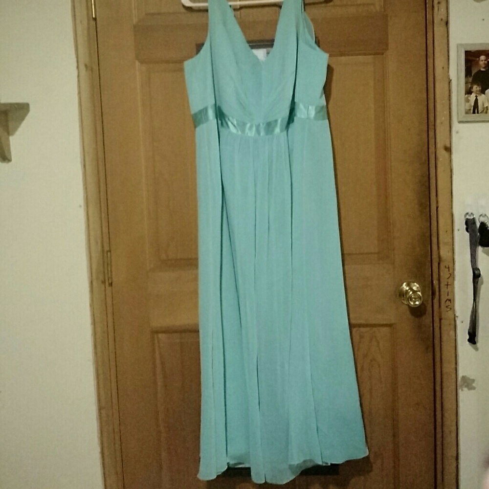 Beautiful David's Bridal Formal Dress ??