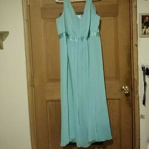 Beautiful David's Bridal Formal Dress ??