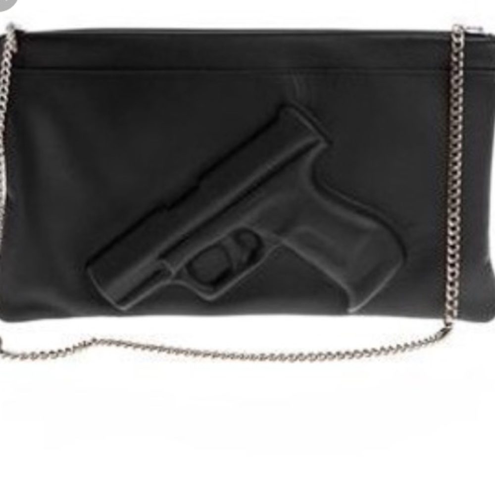 Vlieger and Vandam's Famous Gun Bag