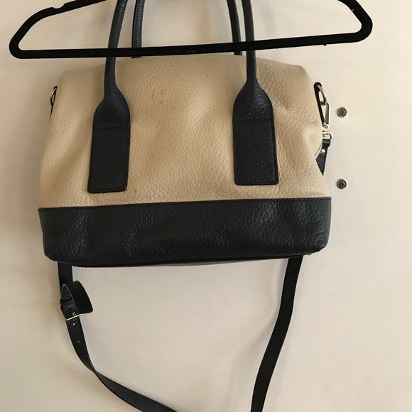 REDUCED: Kate Spade handbag. - Picture 2 of 5