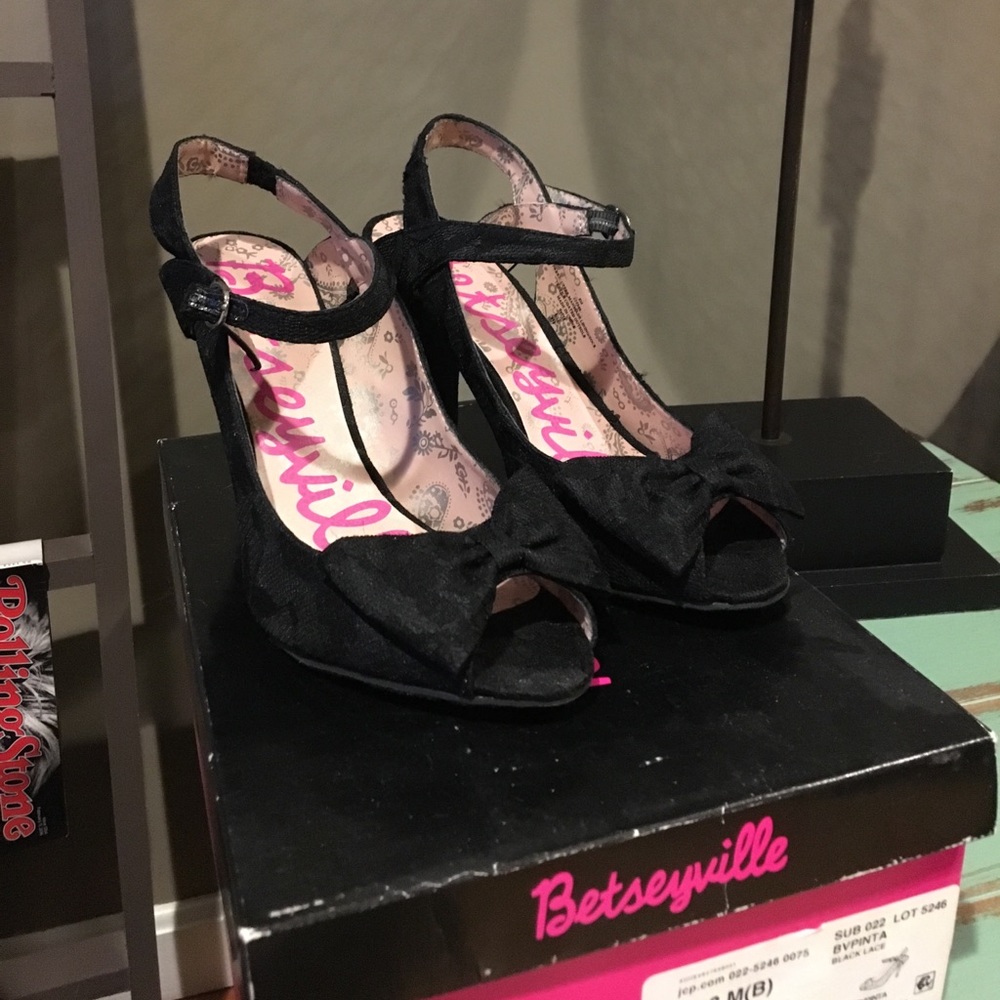 Betseyville Peep Toe Heels