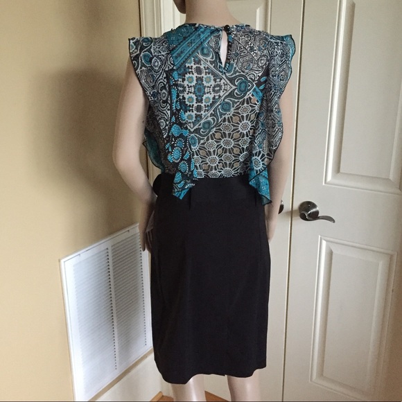 🦋Beautiful Flowy Floral Print Bodycon Dress🦋 - Picture 5 of 5