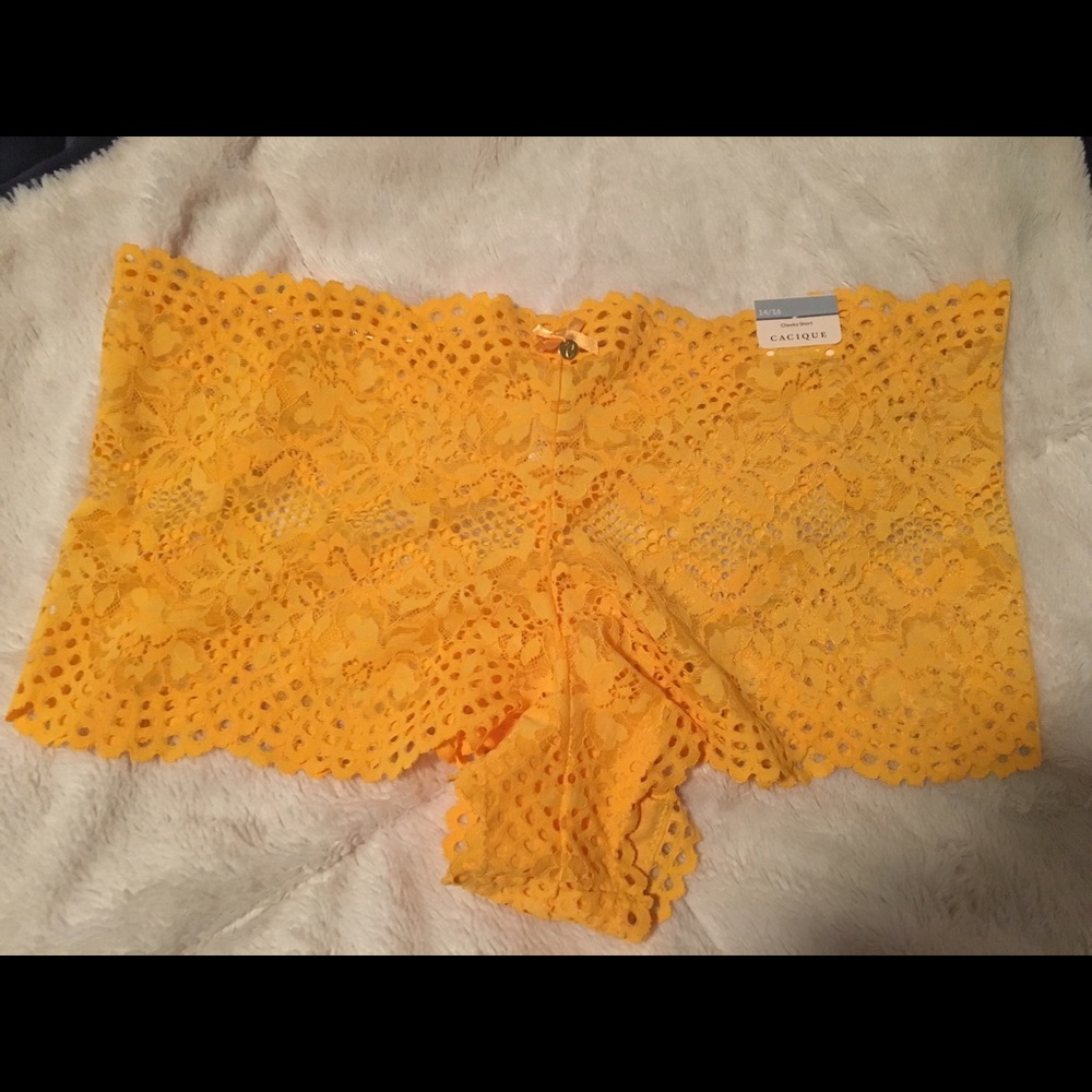 Lane Bryant sexy lace yellow cheeky shorts 14/16