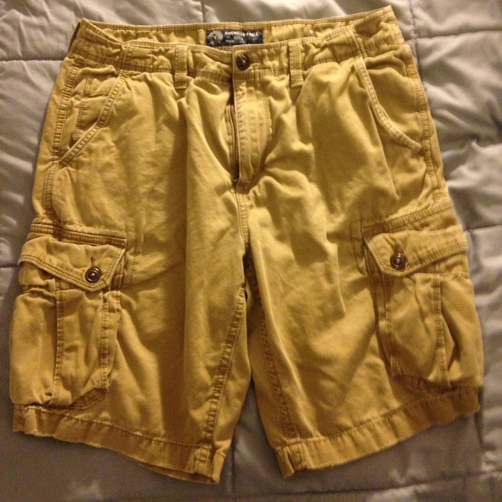 Tan Classic American Eagle Cargo Shorts