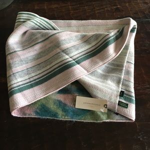 Pink/Rose fitted shoulder shawl