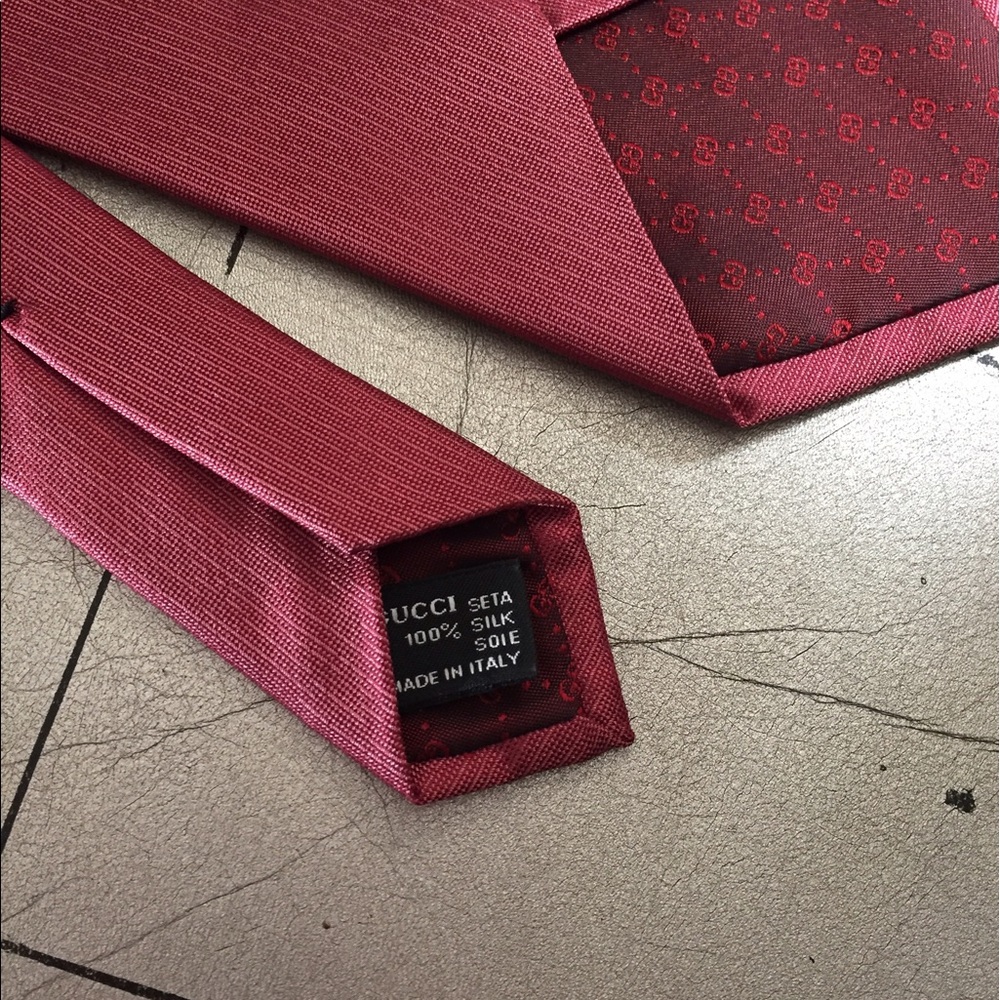 100% Authentic Gucci Tie - Picture 5 of 5