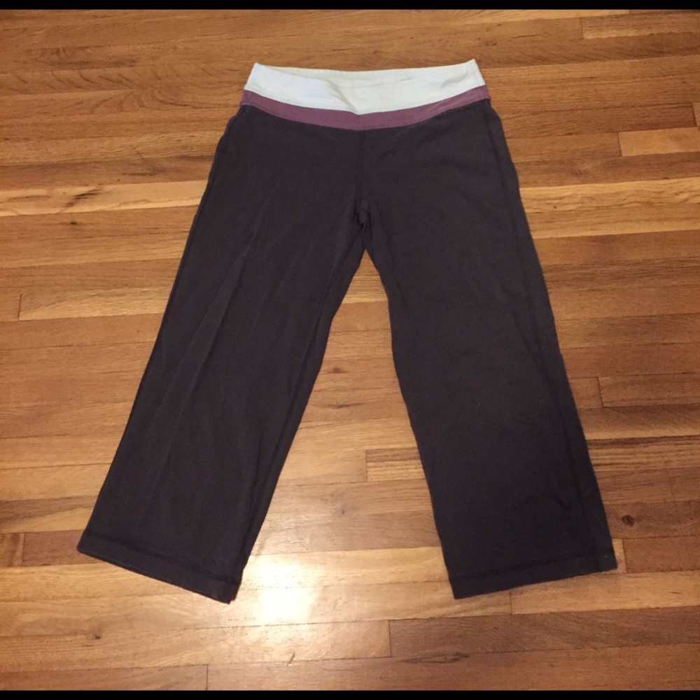 Victoria's Secret sport relaxed fit yoga capris