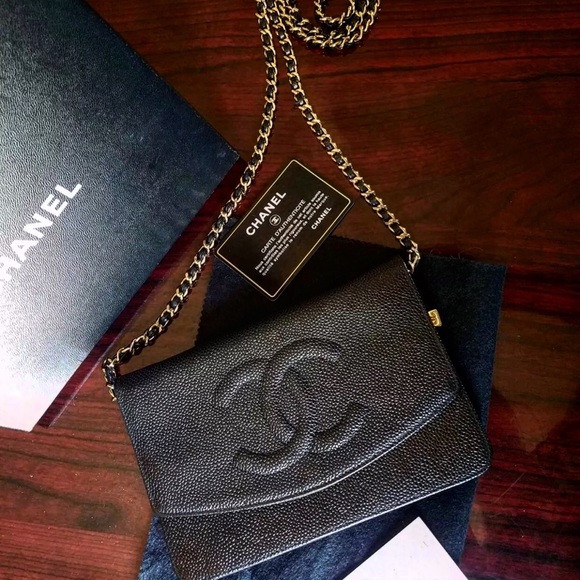 Sold 🤑Chanel WOC caviar with auth certificate - Picture 2 of 7