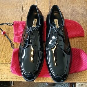 Patent leather tuxedo shoes