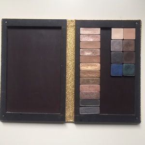 Urban decay bundle & gold magnetic palette