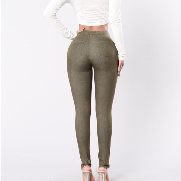 🥀DONATING 9/10 High Waisted Stretch Denim - Picture 3 of 4