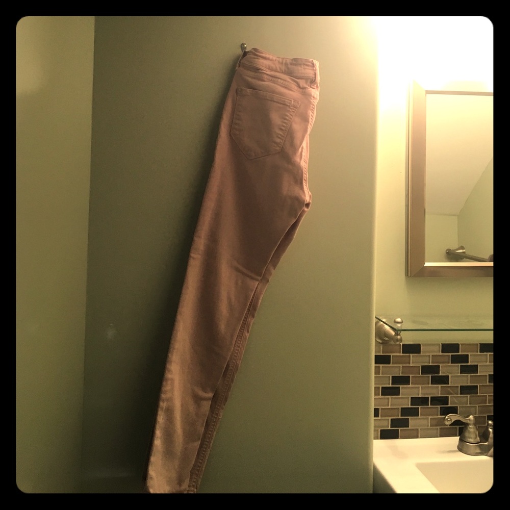 Pink jeans. Kensie Jeans.