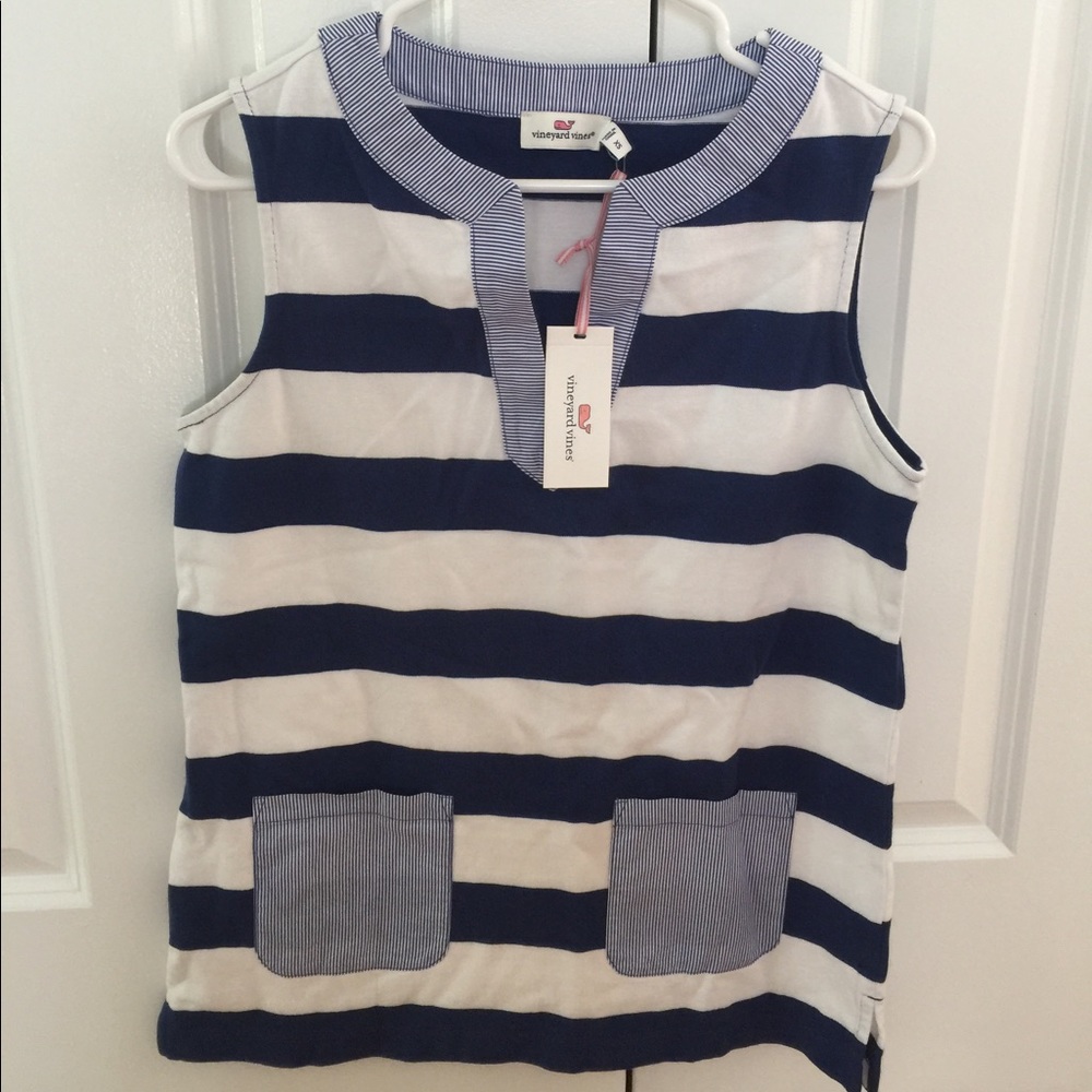 Vineyard Vines top