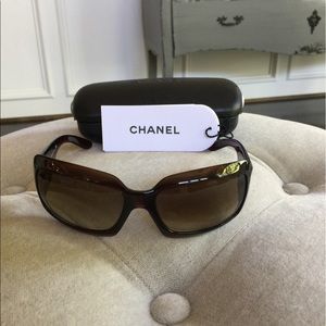 🎉SALE!!🎉Chanel Brown Sunglasses