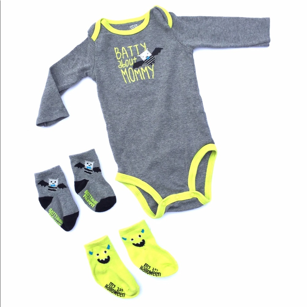 ♦️🆕♦️Carter’s Batty for Mommy onsie socks