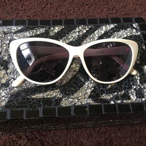 Vintage Cat Eye Sunglasses