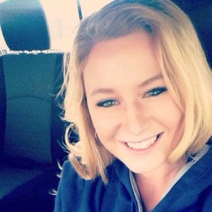 Meet your Posher, Abbie