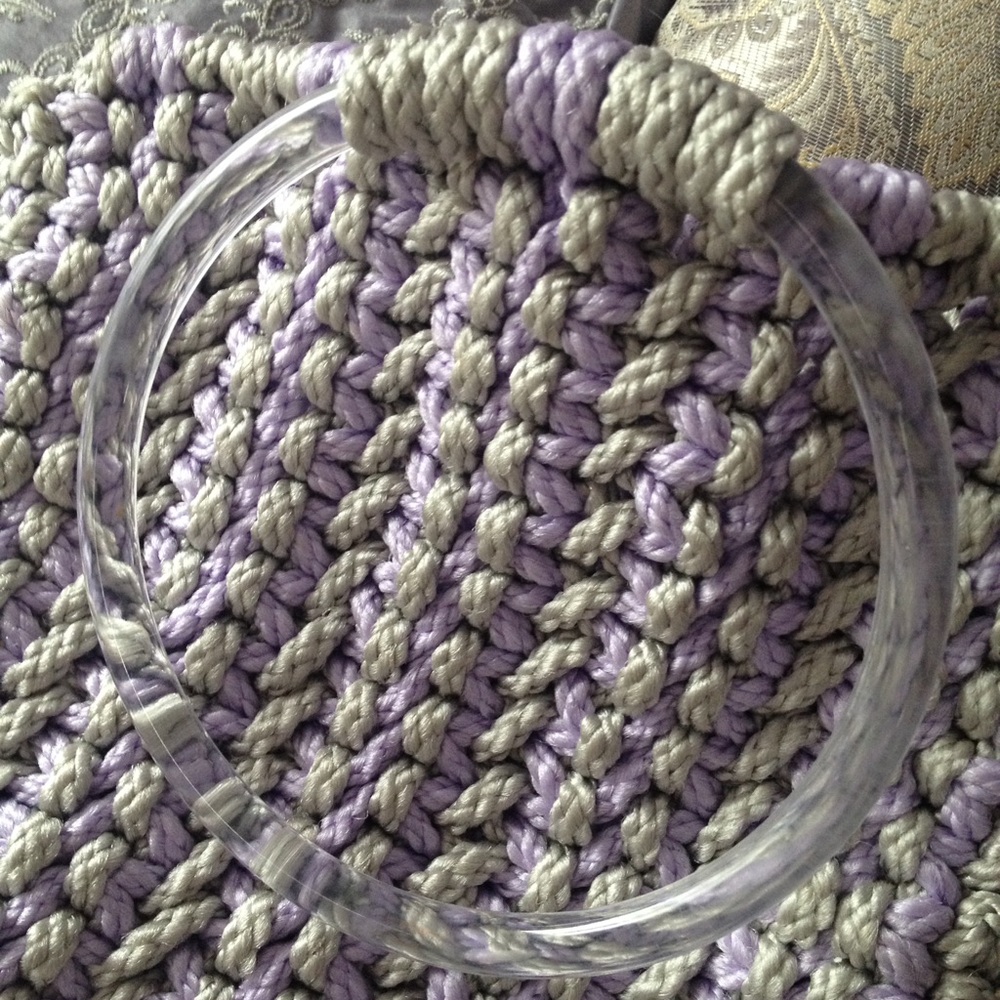Spring/Summer Woven Handbag - Picture 4 of 6