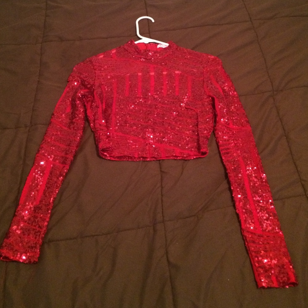 Agaci red crop top