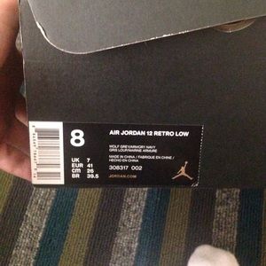 Retro 12 lowtop wolf grey
