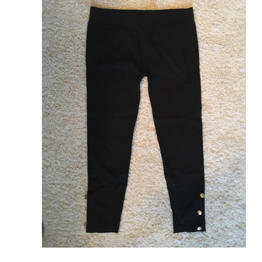 Polo ankle crop button detail leggings