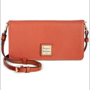 Pebble Grain Daphne Crossbody Wallet