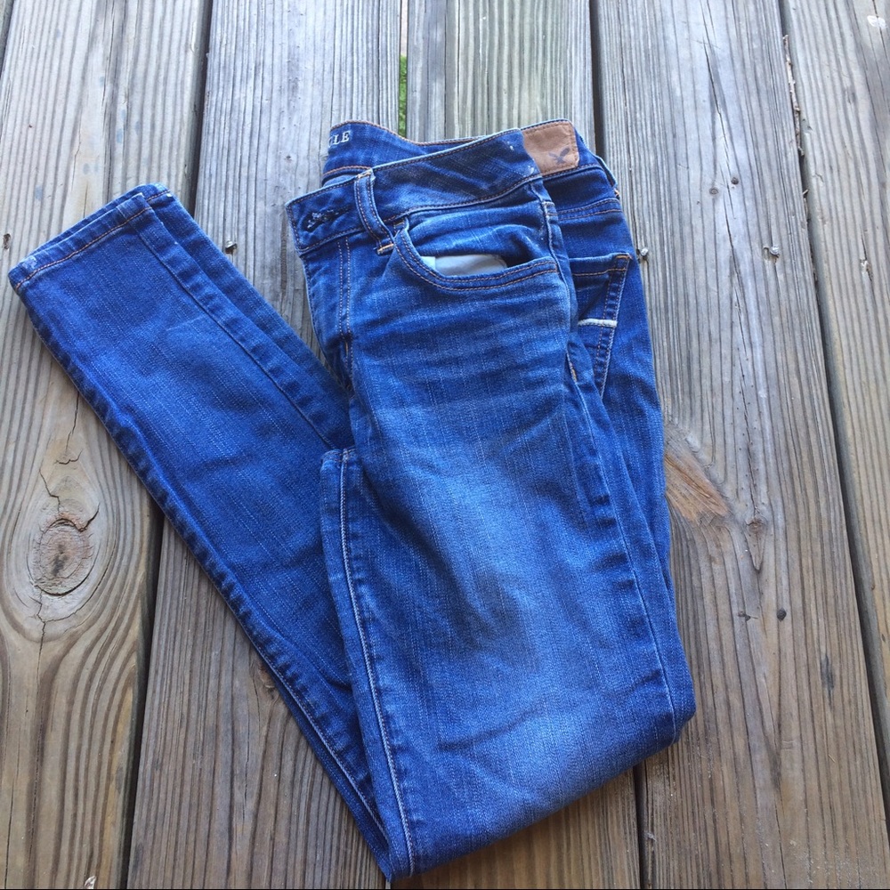 American Eagle light wash Skinny jeggings.
