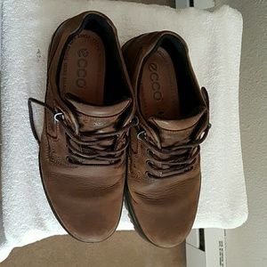 Pair of sturdy ecco Oxford track boots