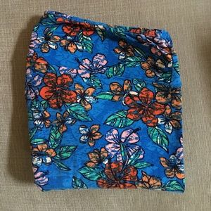 LuLaRoe Tall & Curvy Leggings