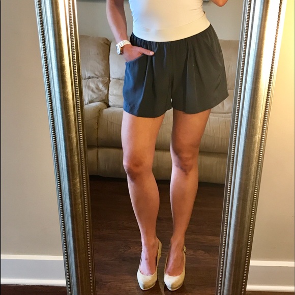 BCBGMaxAzria Pants - BCBGMAXAZRIA silk flowy shorts with pockets