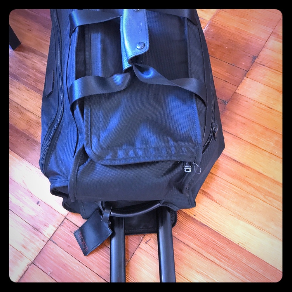 Tumi Duffle bag with optional of roll wheels