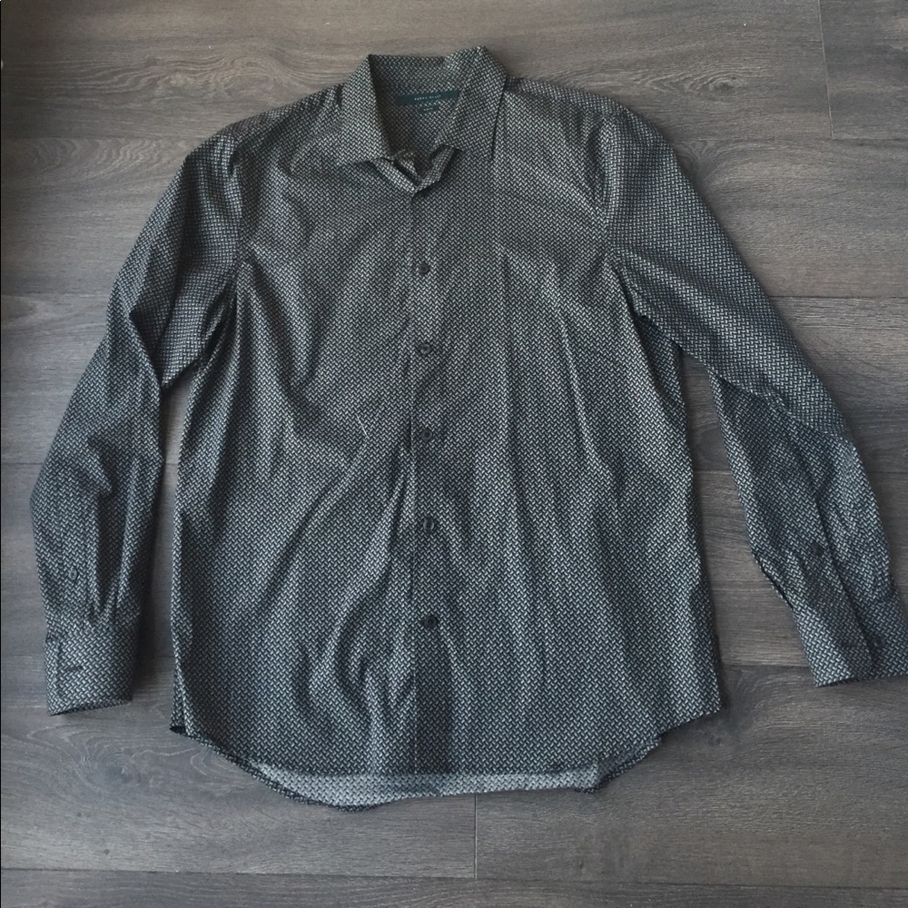 Men's dress shirt size L