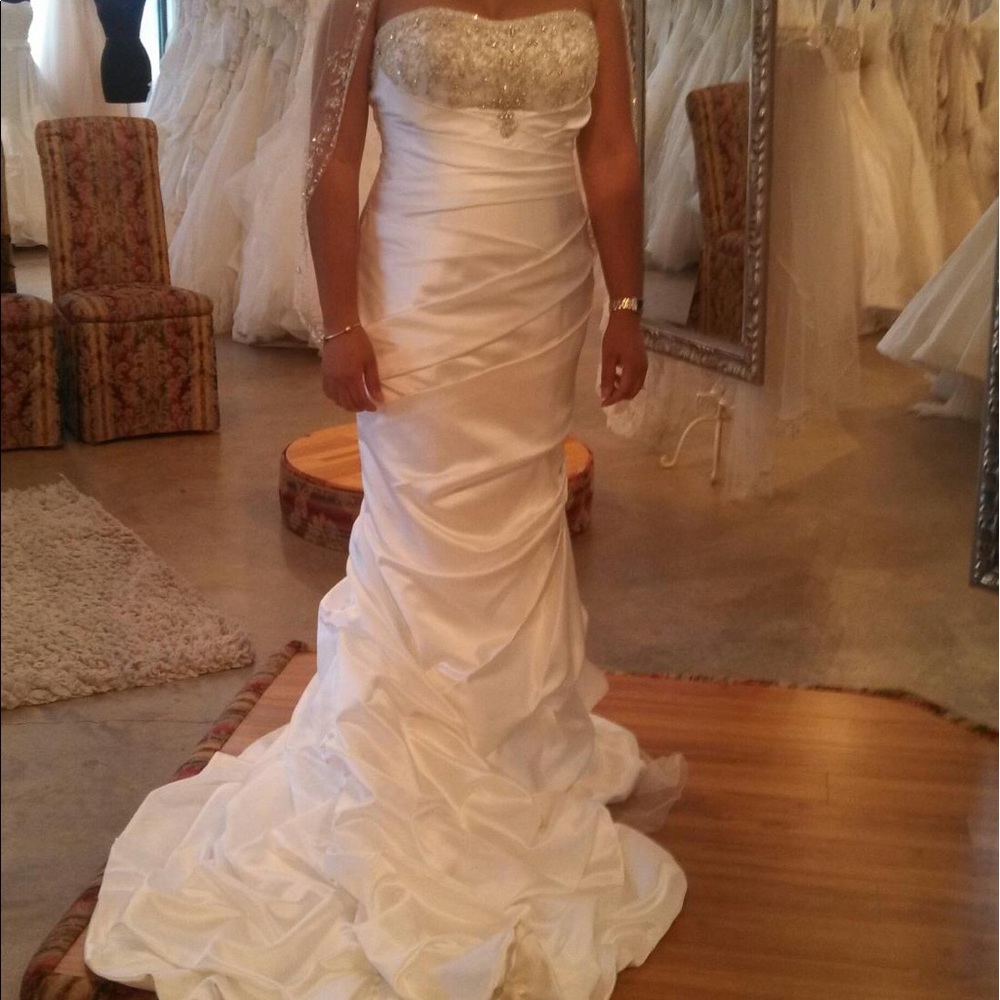 🗣Make me an offer!Beautiful Trumpet Wedding Dress