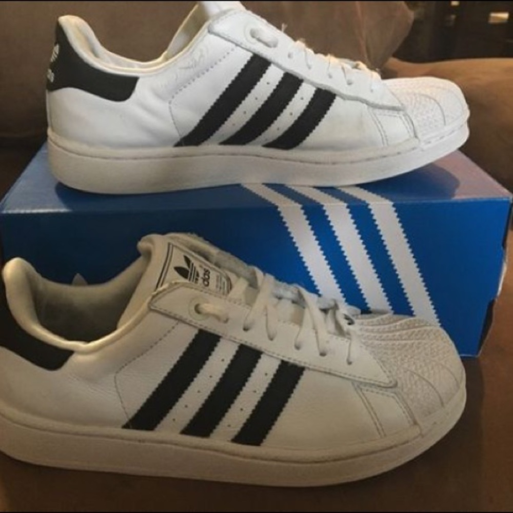 Adidas - Picture 3 of 4