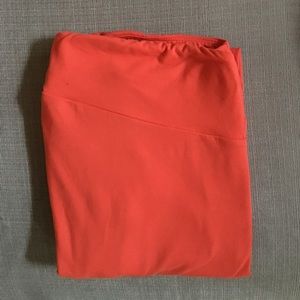 LuLaRoe Tall & Curvy Leggings