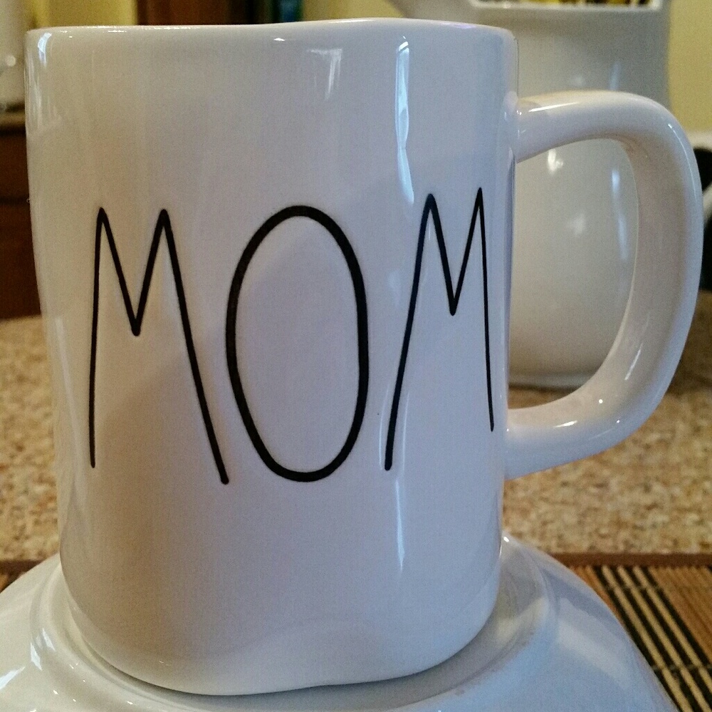 MOM mug