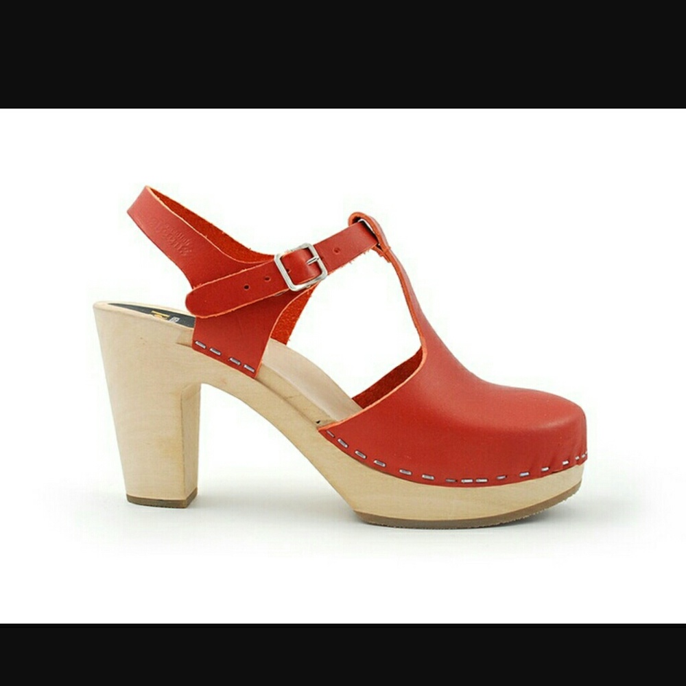 Toffell clogs/NWOT