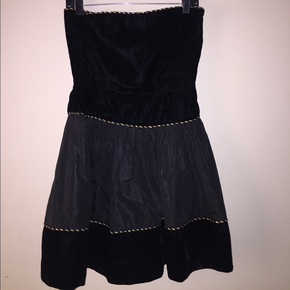 Black and gold velvet dress