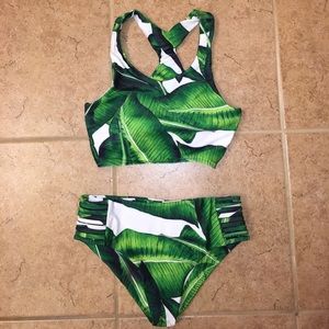 BRAND NEW Leaf Print Halter Top & Bottom Bikini