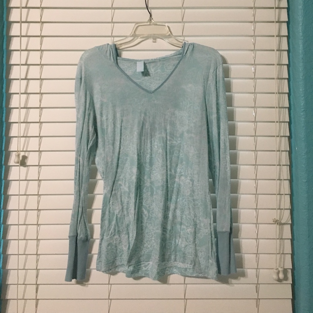 Hooded Prana long sleeve pullover