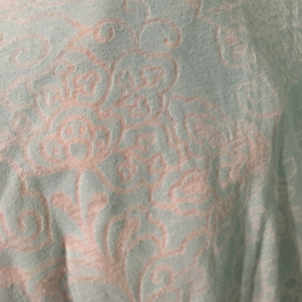 Hooded Prana long sleeve pullover - Picture 3 of 3