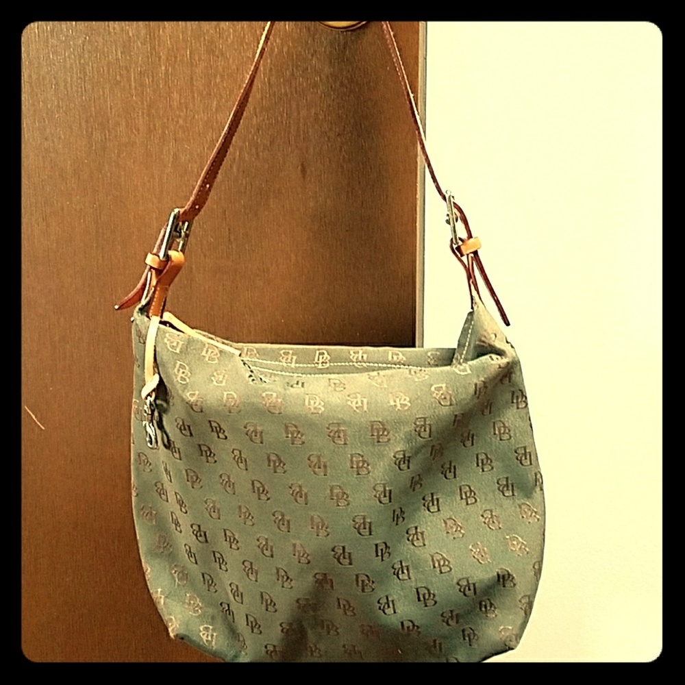 Authentic dooney and bourke green bucket purse