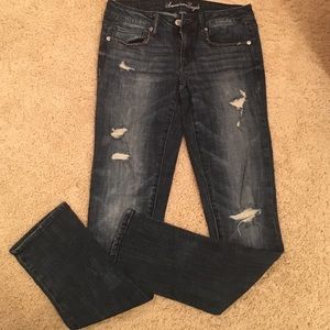 AE distressed skinny size 6